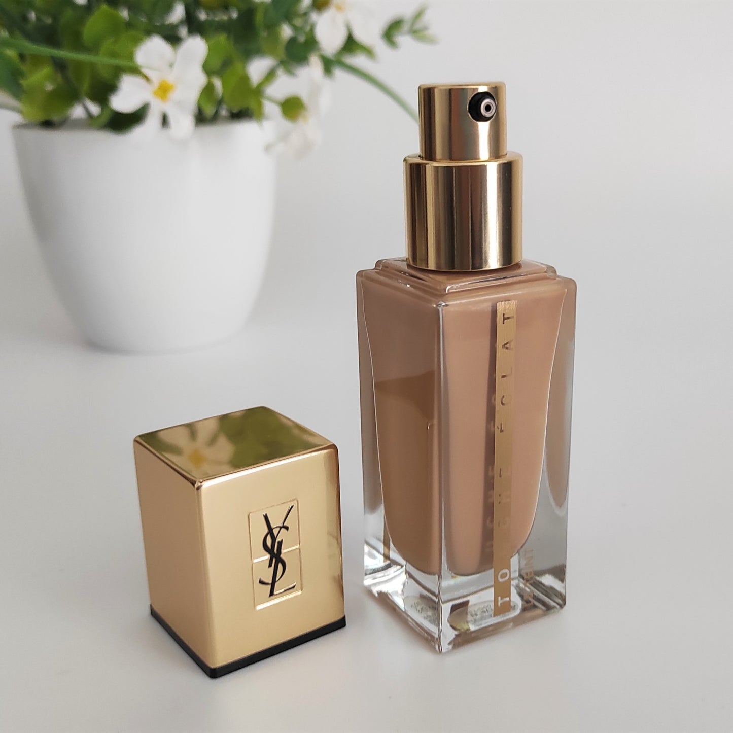 Touche Eclat Le Teint - B40 Sand - Makeup Base