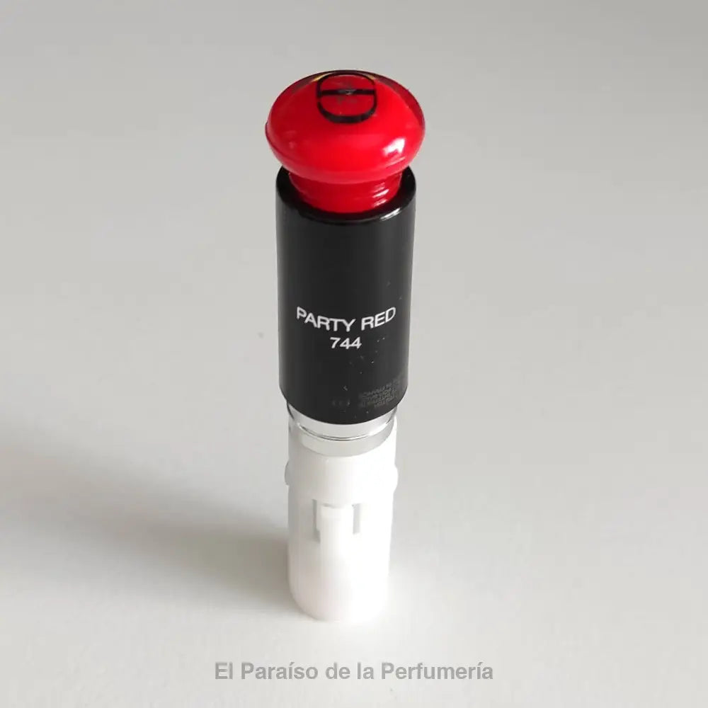 Addict Lacquer Stick - 744 Party Red - Barra de Labios - Barra de labios