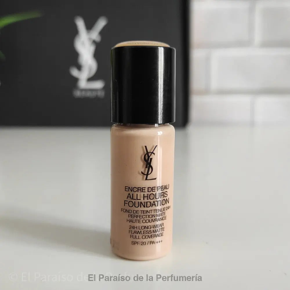 All Hours Foundation - B10 Porcelain - Base de Maquillaje - base de maquillaje