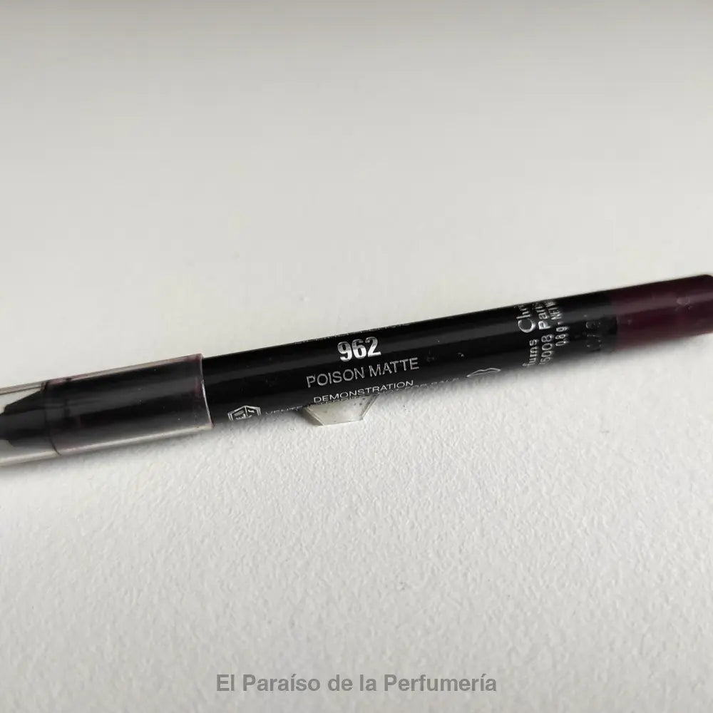 Contour Lipliner Pencil - 962 Poison Matte - Perfilador de Labios - delineador de labios