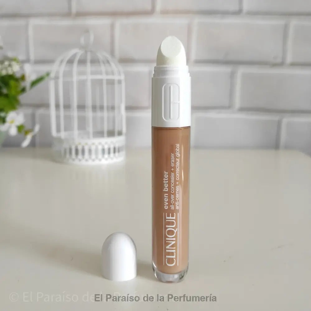 Even Better All Over Concealer + Eraser CN 58 Honey: Corrector de alta cobertura - Corrector