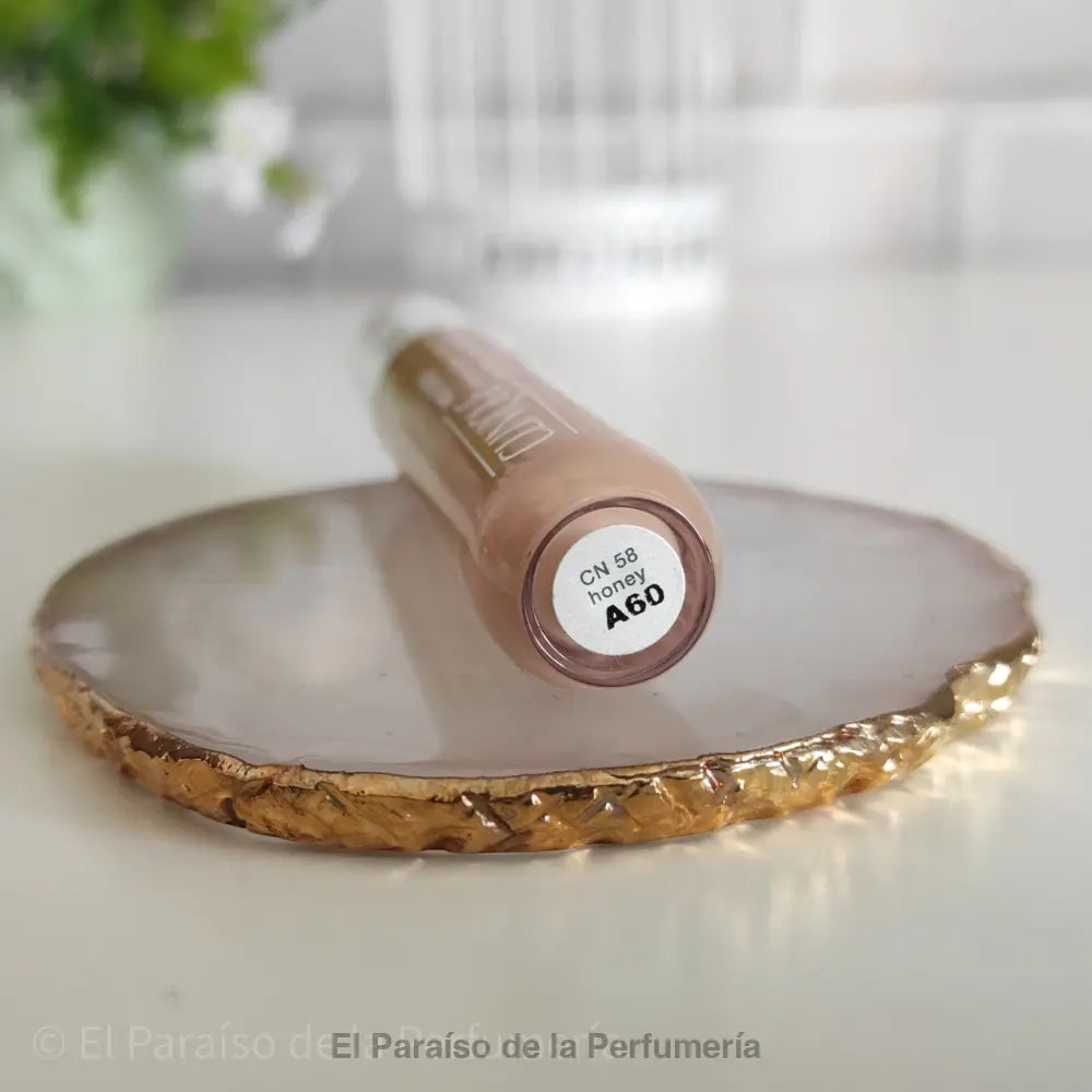 Even Better All Over Concealer + Eraser CN 58 Honey: Corrector de alta cobertura - Corrector