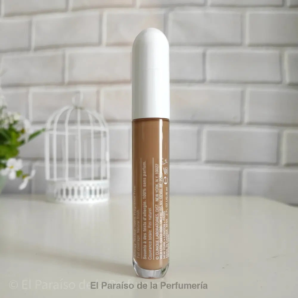 Even Better All Over Concealer + Eraser CN 90 Sand: Corrector de alta cobertura - Corrector