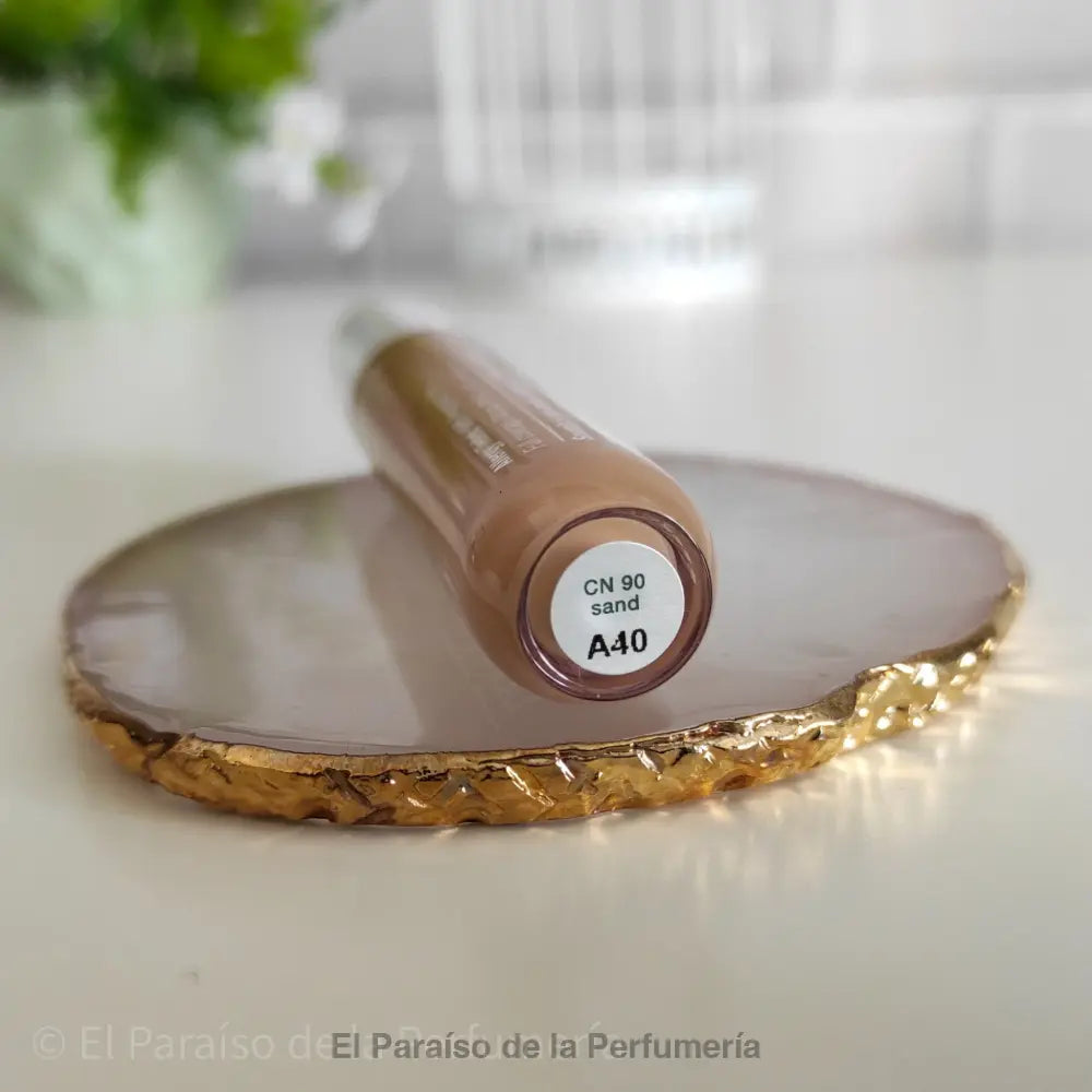 Even Better All Over Concealer + Eraser CN 90 Sand: Corrector de alta cobertura - Corrector