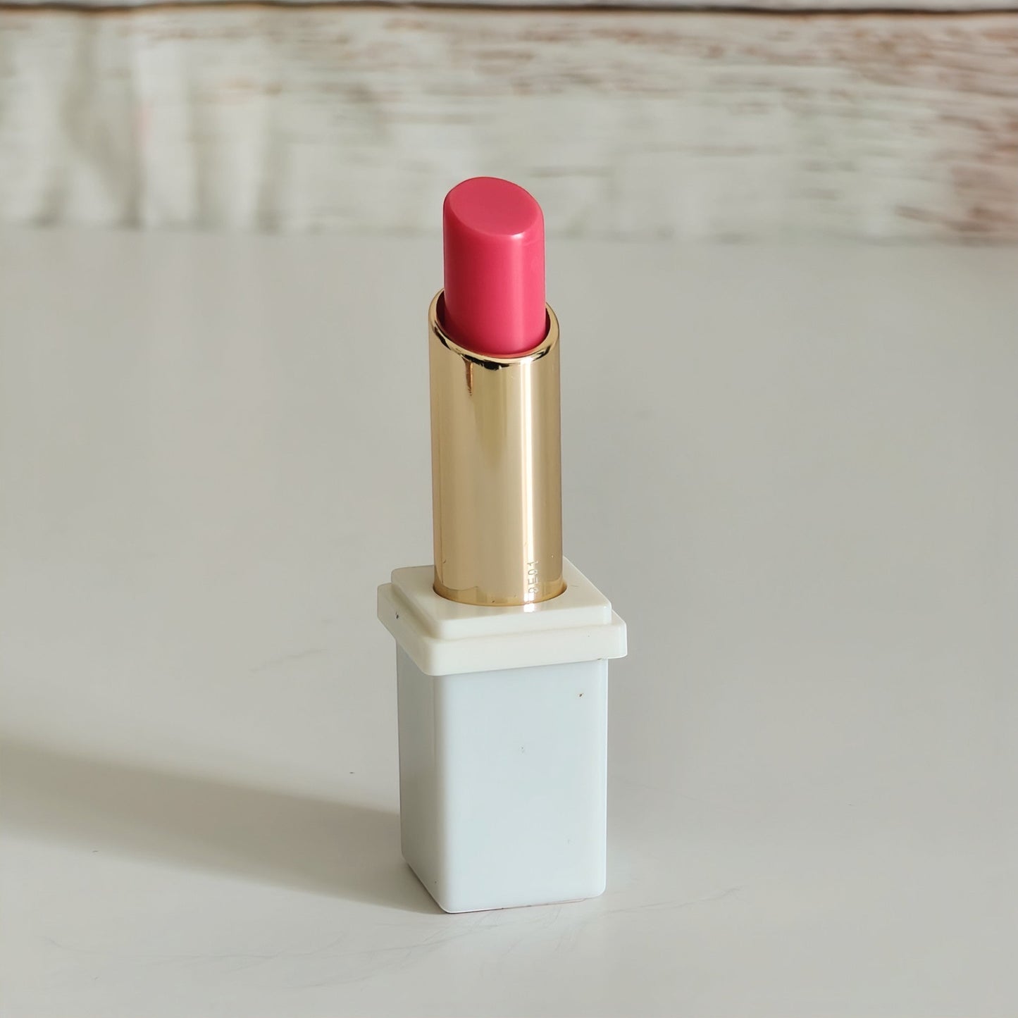 KissKiss Roselip 375 Flush Noon: Color natural y labios suaves - Barra de labios