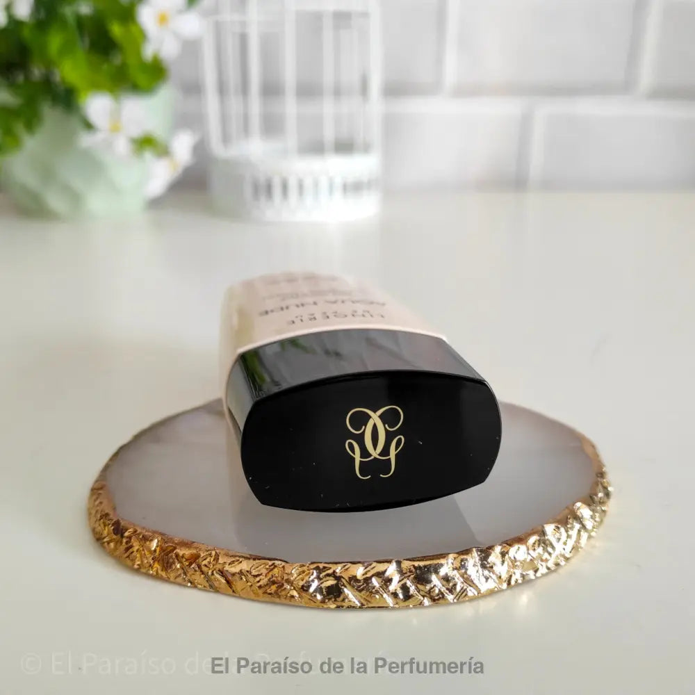 Lingerie de Peau Aqua Nude 00N - Base de maquillaje fluida ultraligera - base de maquillaje
