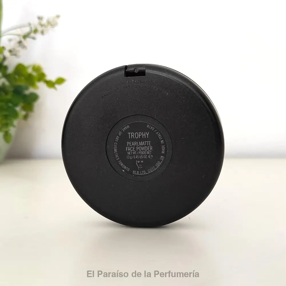Pearlmatte Face Powder - Trophy | Polvo facial perlado para un acabado aterciopelado - polvo compacto