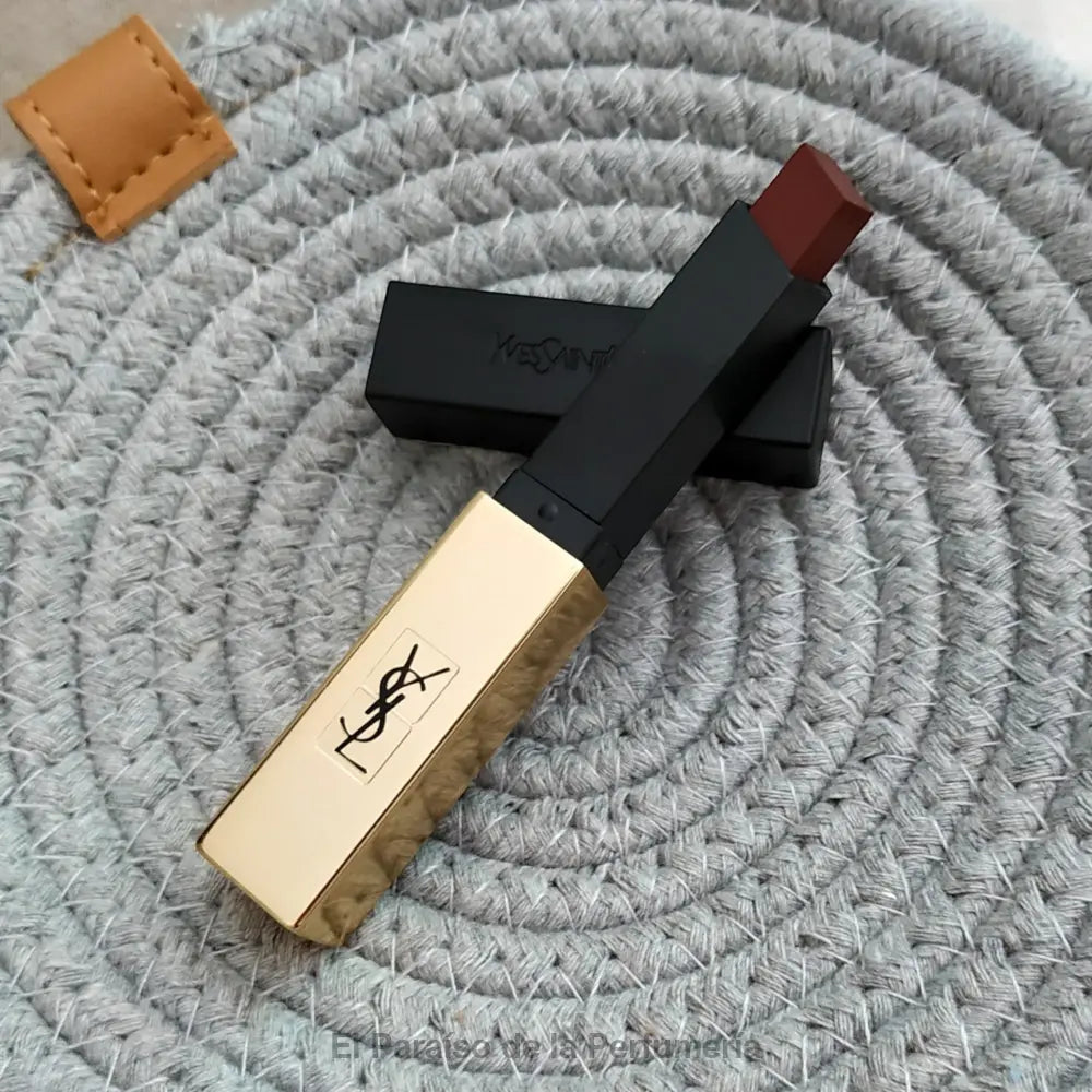 Rouge Pur Couture The Slim - 18 Reverse Red - Barra de Labios - Barra de labios