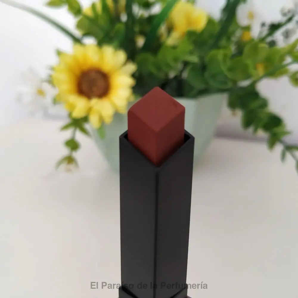 Rouge Pur Couture The Slim Glow Matte - 215 Undisclosed Camel - Barra de Labios - Barra de labios
