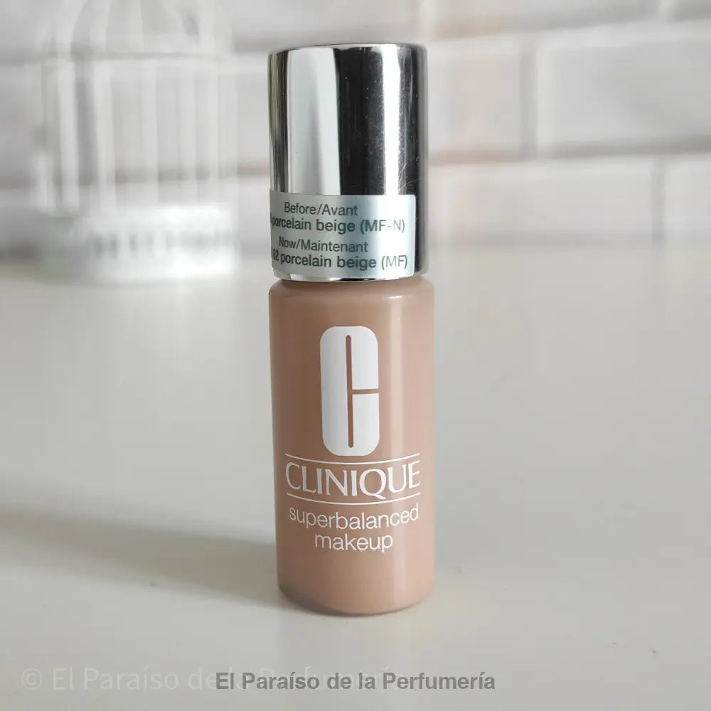 Superbalanced - CN 62 Porcelain Beige - Base de Maquillaje 7 ml - base de maquillaje