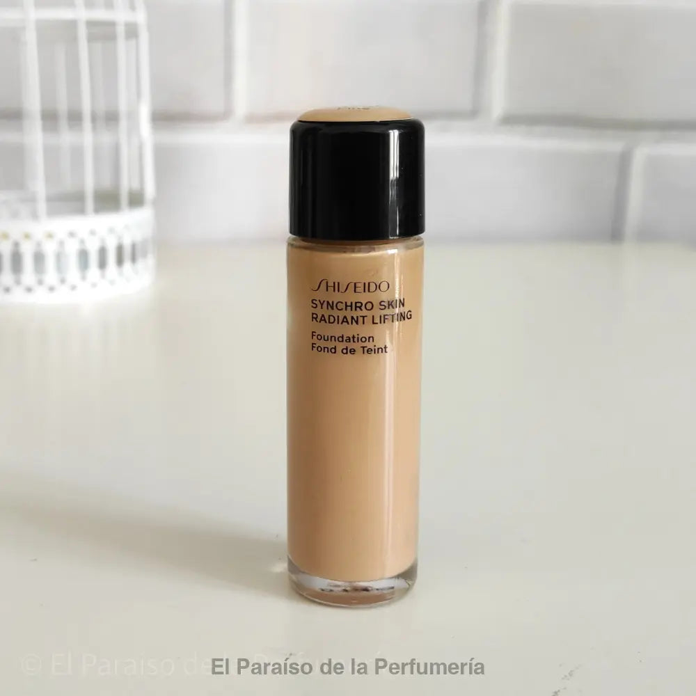 Synchro Skin Radiant Lifting #320 Pine 10 ml - maquillaje