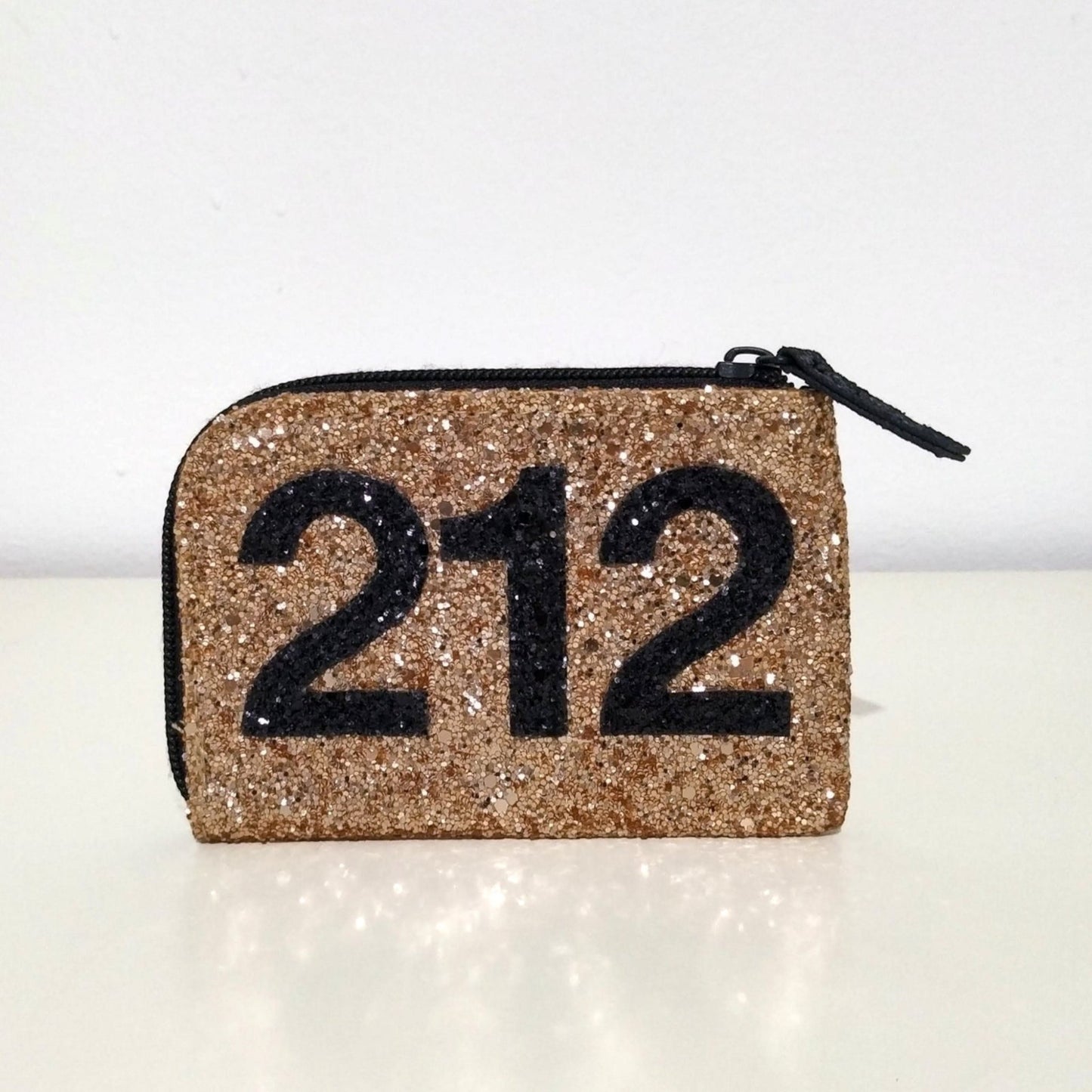 MONEDERO 212 Glitter - Marca de Lujo