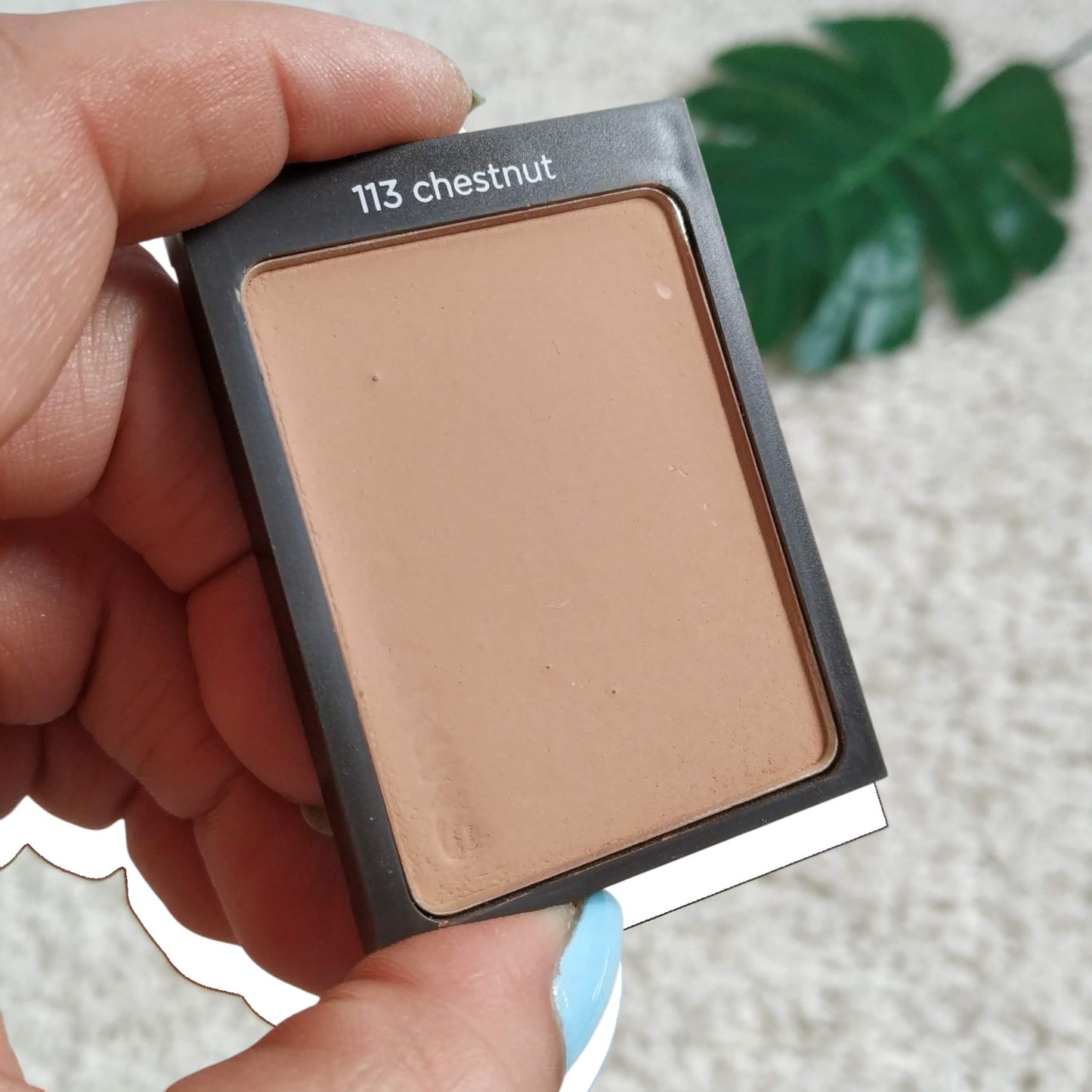 Everlasting Compact Foundation SPF9 - 113 Chestnut - La base de maquillaje compacta