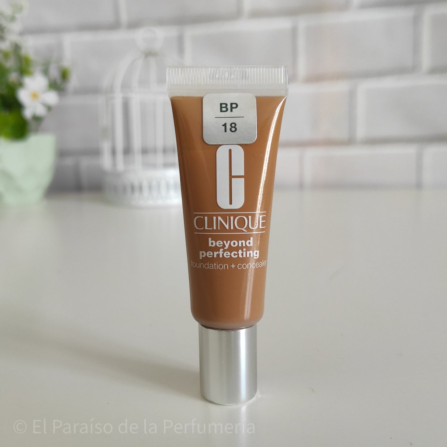 Beyond Perfecting - CN 18 Creamwhip : Base de Maquillaje y Corrector Todo en Uno