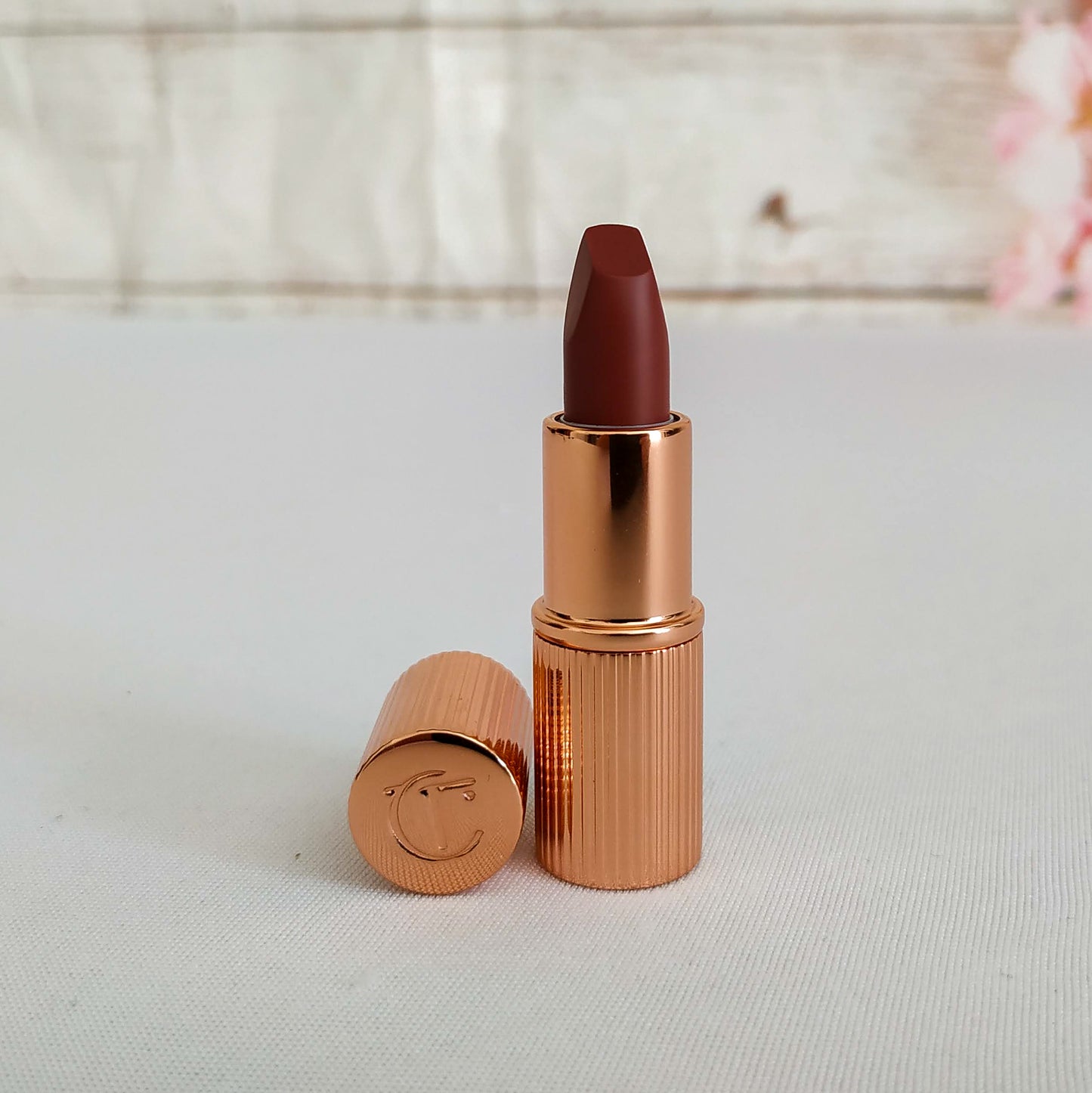 Charlotte Tilbury Matte Revolution Lipstick Mini – Pillow Talk 2 Medium
