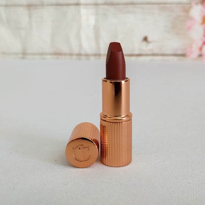 Charlotte Tilbury Matte Revolution Lipstick Mini – Pillow Talk 2 Medium
