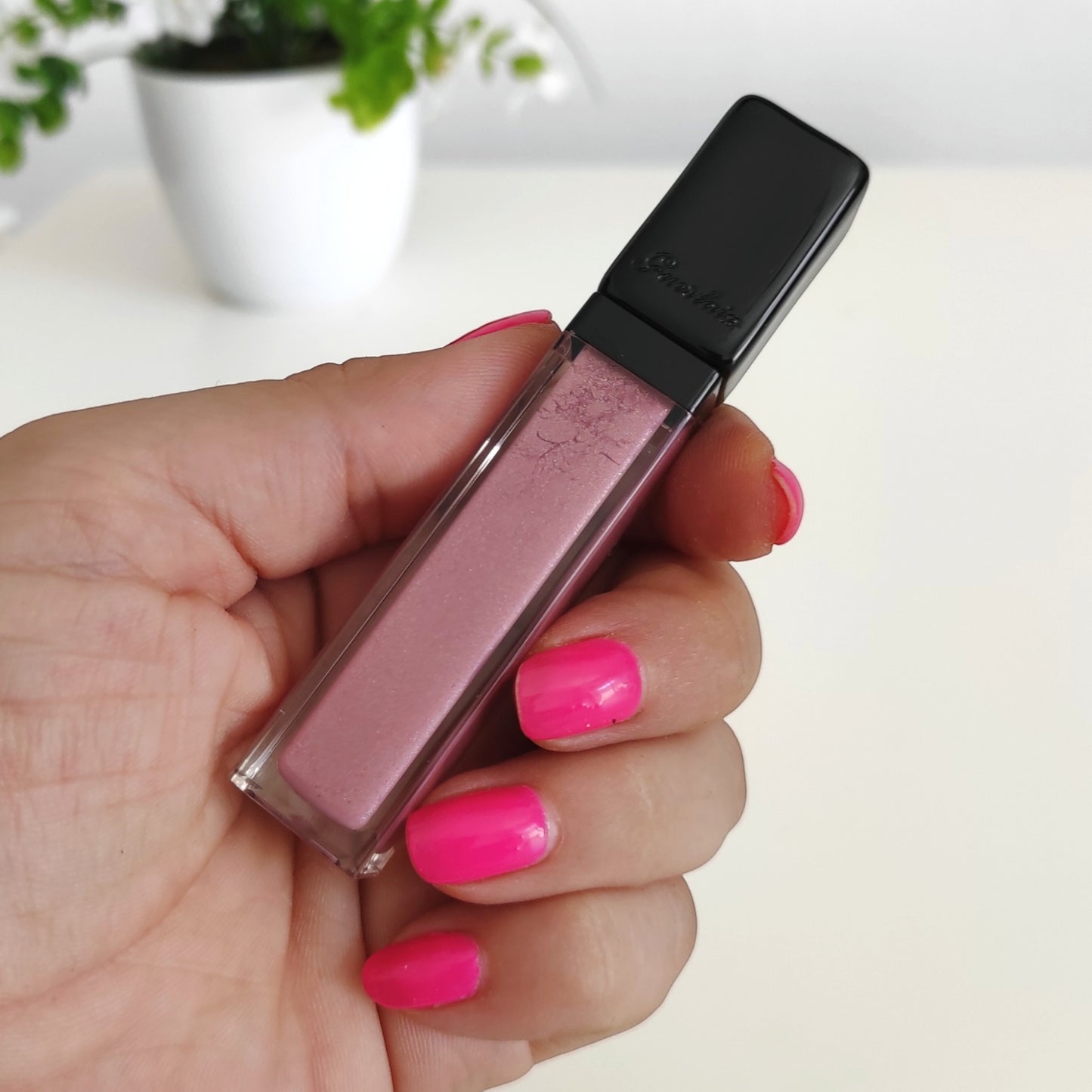 KissKiss Liquid L303 Delicate Shine | Barra de Labios Líquida