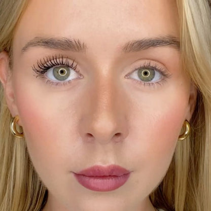 Black Card Mascara - Volumen- & Länge-Mascara mit Lifting-Effekt