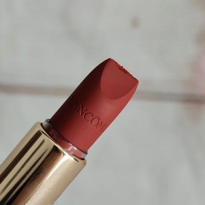 L'Absolu Rouge Intimatte 299 French Cashmere: Barra de labios mate sedosa (Punta Dañada)