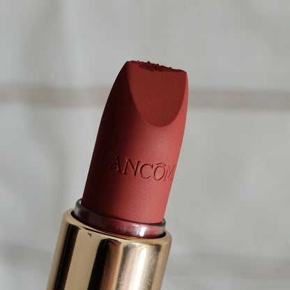 L'Absolu Rouge Intimatte 299 French Cashmere: Barra de labios mate sedosa (Punta Dañada)