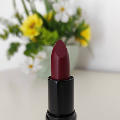 SLEEK True Colour Lipstick Matte #Dare