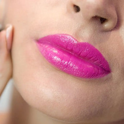 SLEEK True Colour Lipstick Sheen #Fuchsia