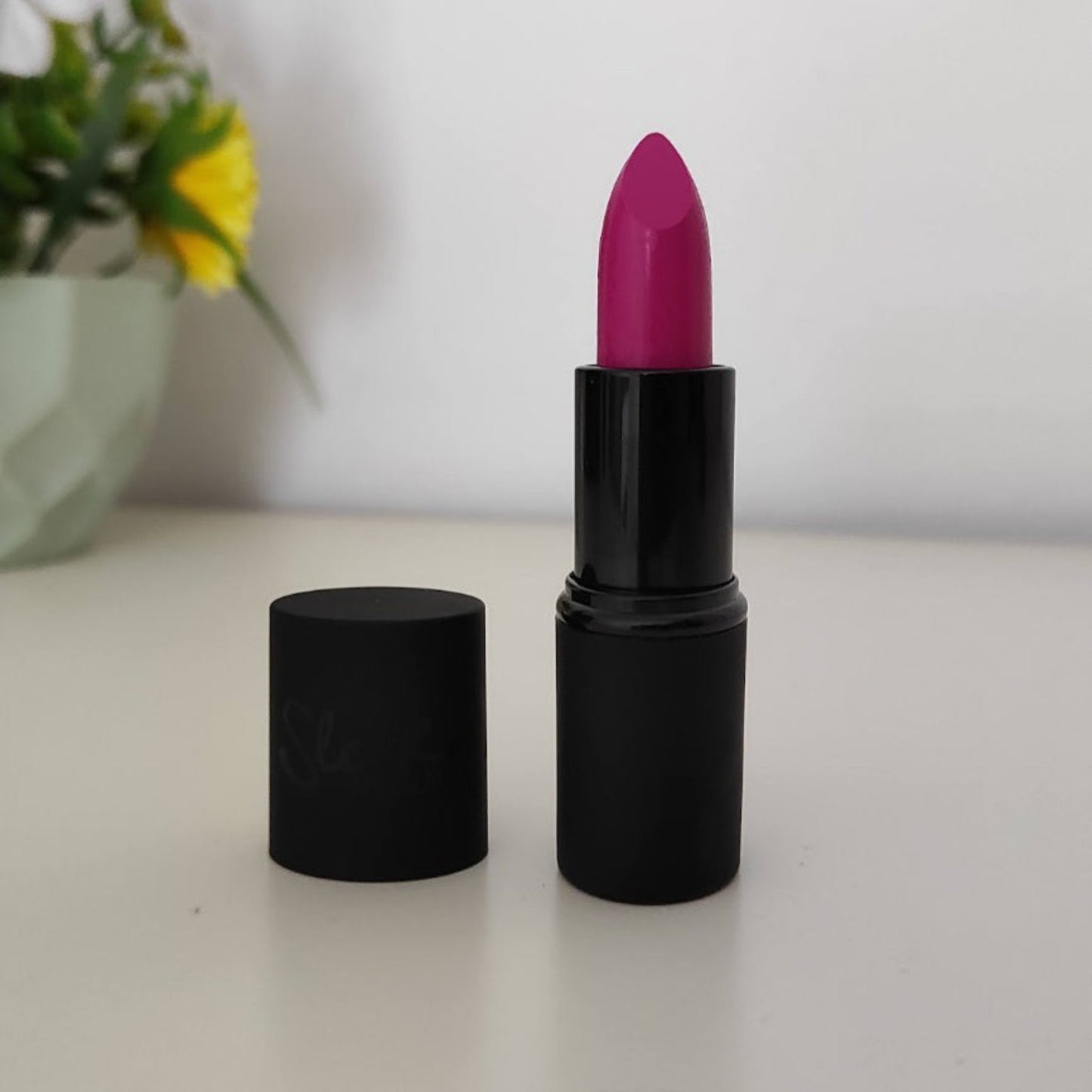 SLEEK True Colour Lipstick Sheen #Fuchsia