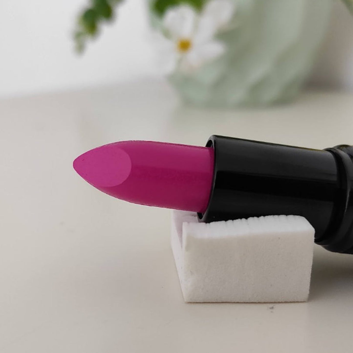 SLEEK True Colour Lipstick Sheen #Fuchsia