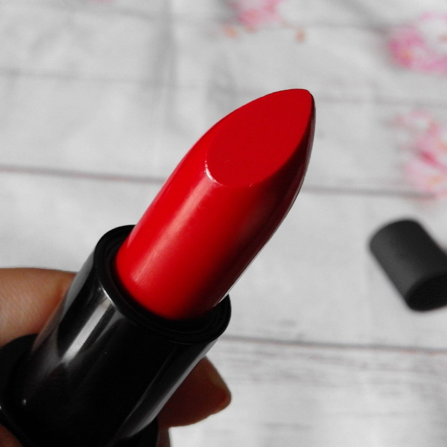 SLEEK True Colour Lipstick Sheen #Vixen