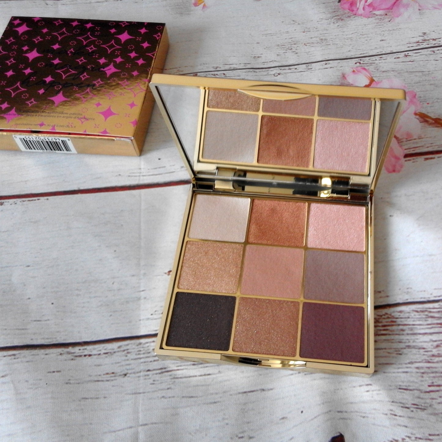 MAKE MAGIC HAPPEN EYESHADOW PALETTE - Paleta de 9 Sombras de Ojos