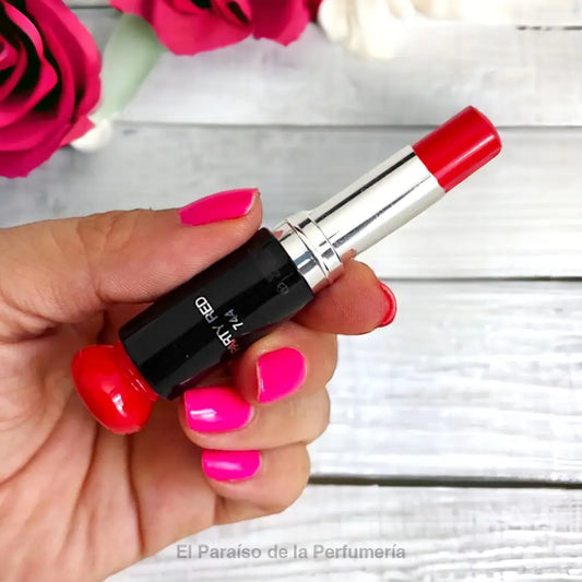 Addict Lacquer Stick - 744 Party Red - Barra de Labios - Barra de labios