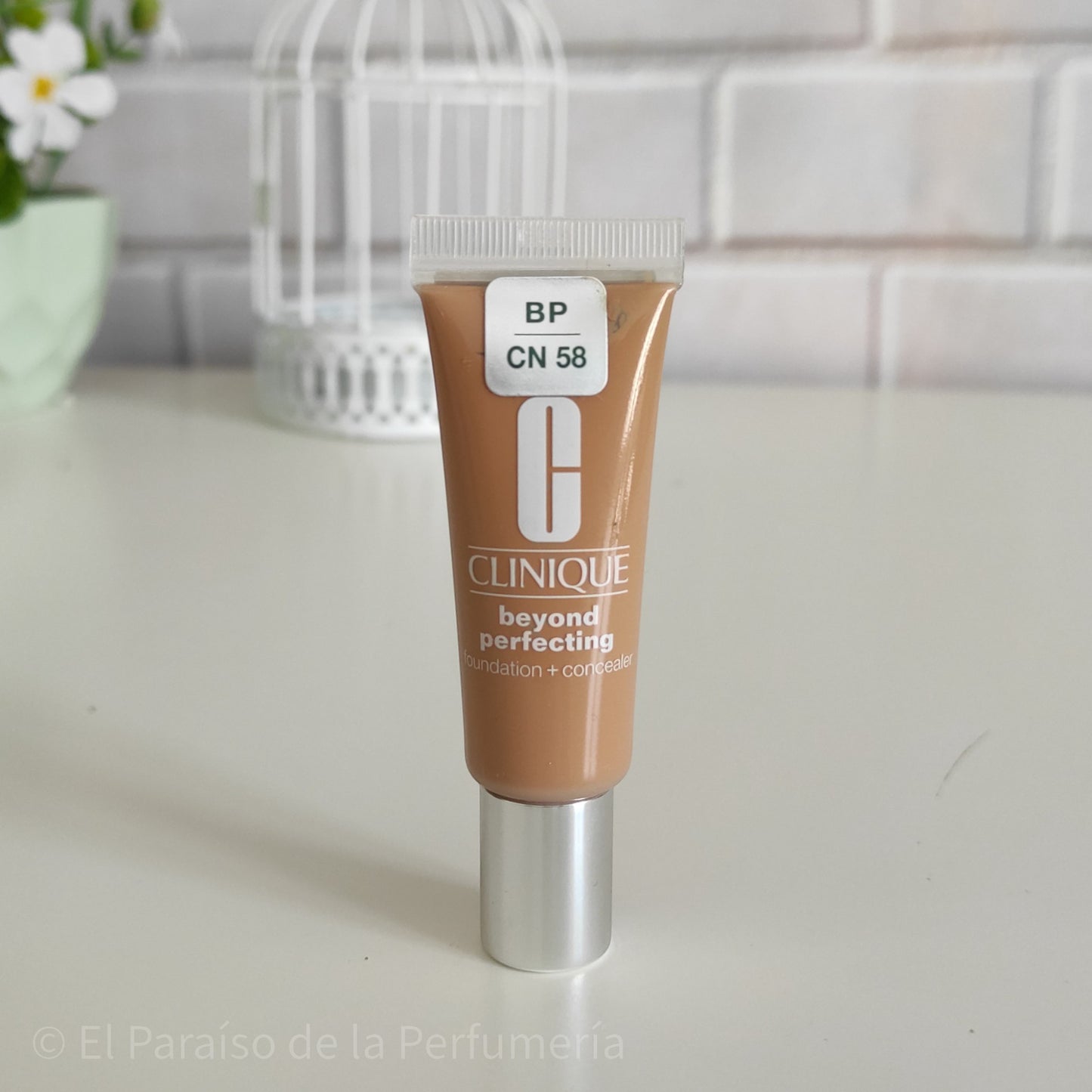 Beyond Perfecting - CN 58 Honey: All-in-One Foundation and Concealer