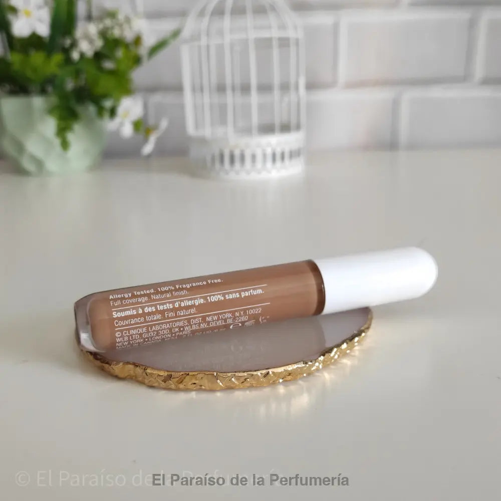 Even Better All Over Concealer + Eraser CN 90 Sand: Corrector de alta cobertura - Corrector
