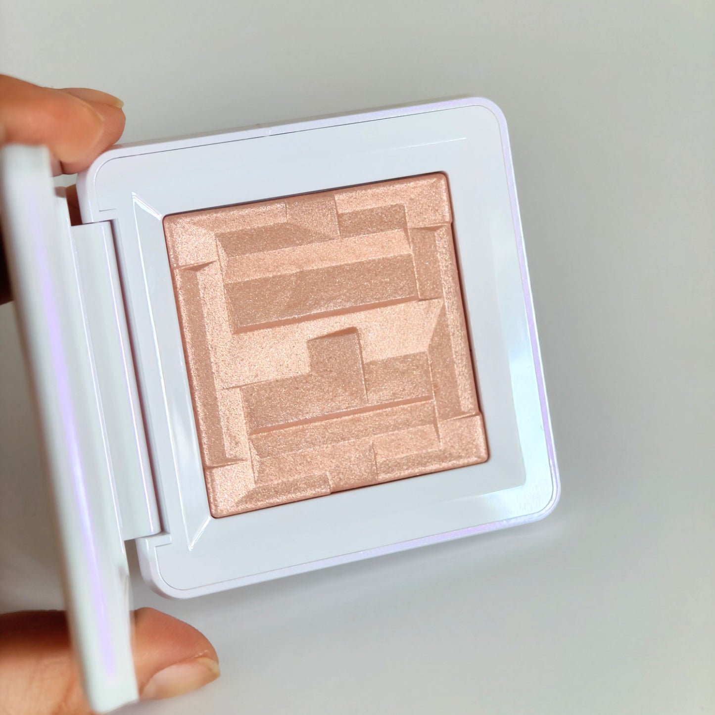 Bio-Radiant Gel-Powder Highlighter with Fermented Arnica | Peach Quartz