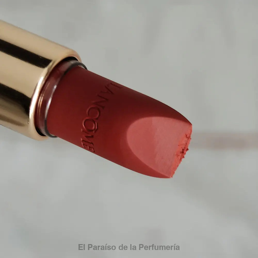 L’Absolu Rouge Intimatte 299 French Cashmere: Barra de labios mate sedosa (Punta Dañada) - Barra de labios