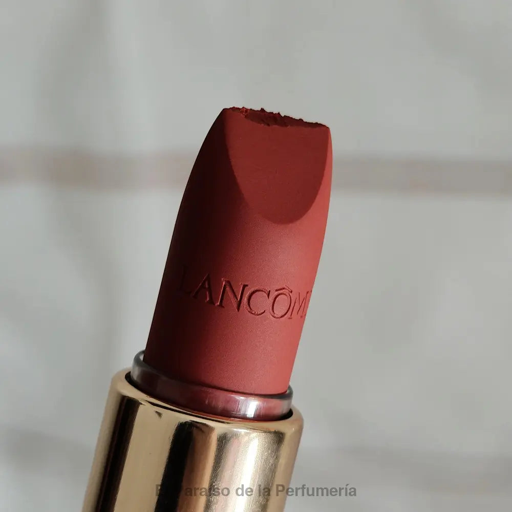 L’Absolu Rouge Intimatte 299 French Cashmere: Barra de labios mate sedosa (Punta Dañada) - Barra de labios