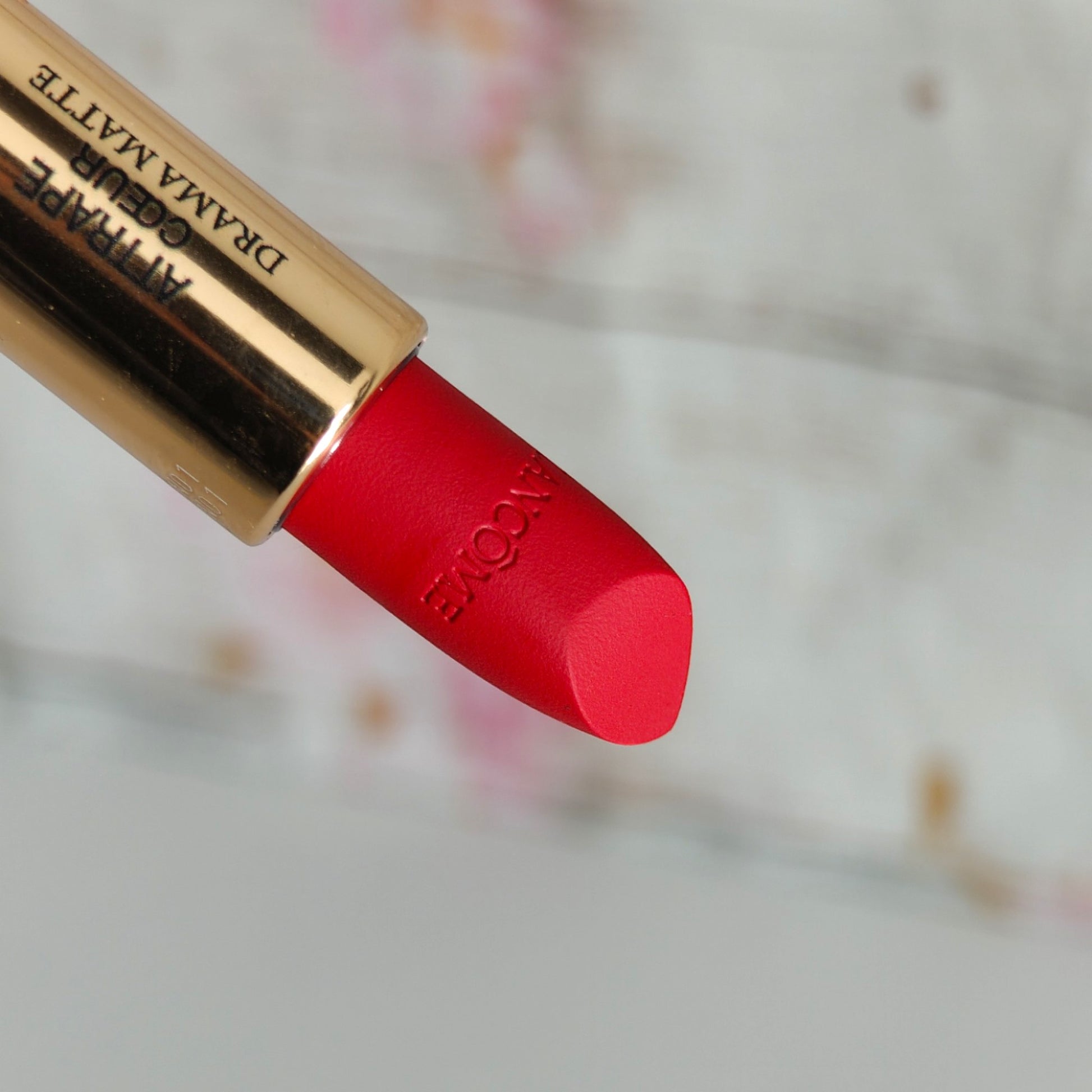 lancome L'Absolu Rouge Drama Matte 505 Attrape Coeur 