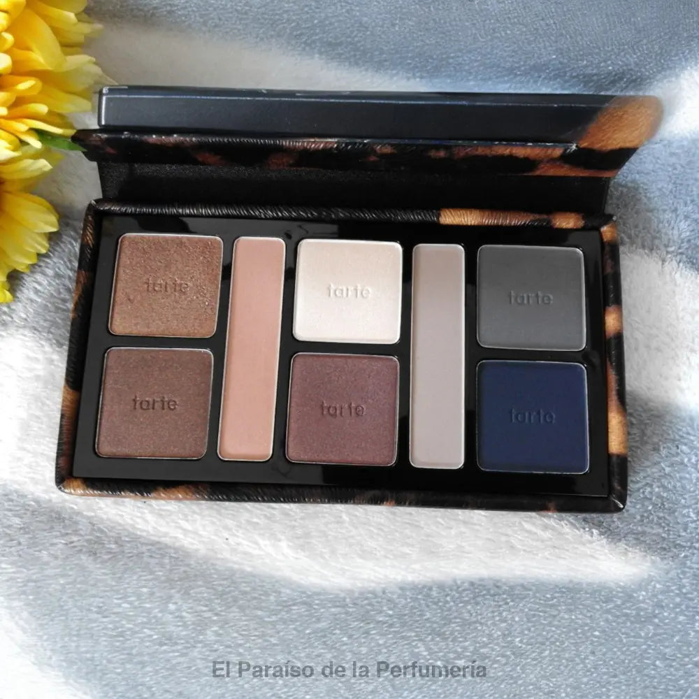 Paleta de Sombras Call of the Wild Amazonian Clay - 8 Colores Únicos - Edición Limitada - paleta de sombras ojos