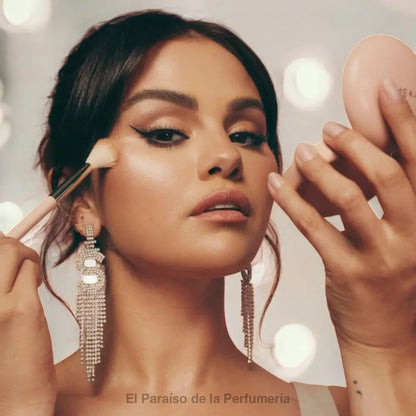 Positive Light Silky Touch Highlighter en tono Mesmerize – Luminosidad Seductora - iluminador
