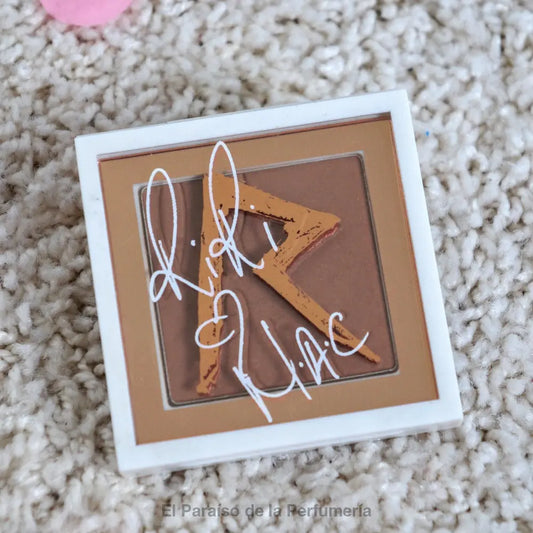 RIRI Hearts Holiday Collection Bronzing Powder Love Rihanna - POLVOS