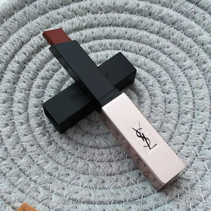 Rouge Pur Couture The Slim Glow Matte - 205 Secret Rosewood - Barra de Labios - Barra de labios