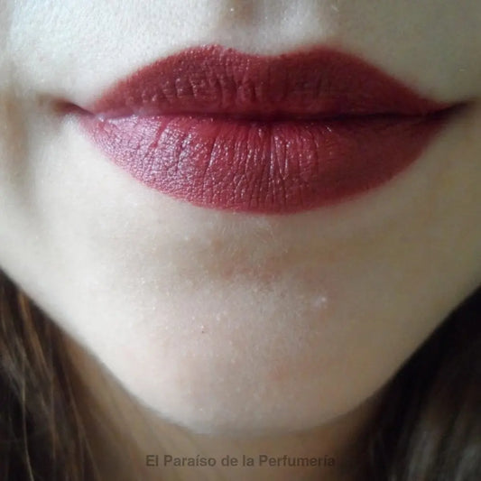 SLEEK True Colour Lipstick Matte #Dare - Barra de labios