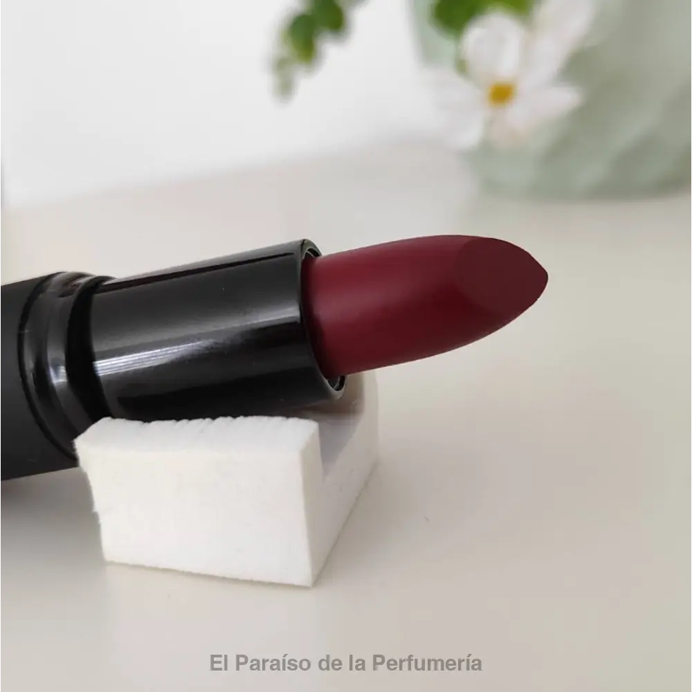 SLEEK True Colour Lipstick Sheen #Cherry - Barra de labios