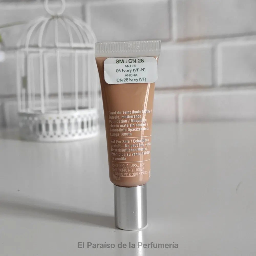 Stay Matte Oil-Free - CN 28 (antes 06) Ivory - Base de Maquillaje Mate 7 ml - base de maquillaje