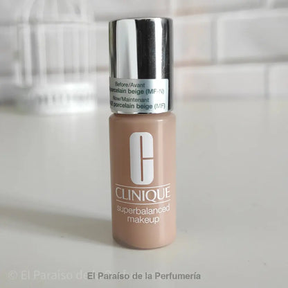Superbalanced - CN 62 Porcelain Beige - Base de Maquillaje 7 ml - base de maquillaje